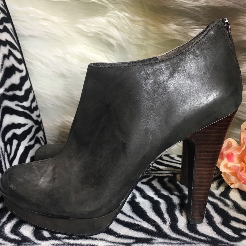 BCBG Paris Back Zip Leather Booties Brown Sz 8B